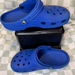 Crocs Classic Clogs Blue Women’s Size 7 / Men’s Size 9 Lightweight Slip On